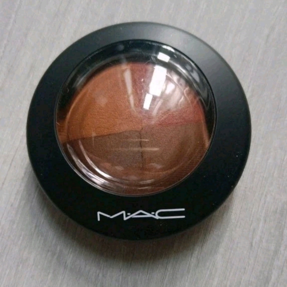 MAC Cosmetics Blush - Naturally Enhanced 3